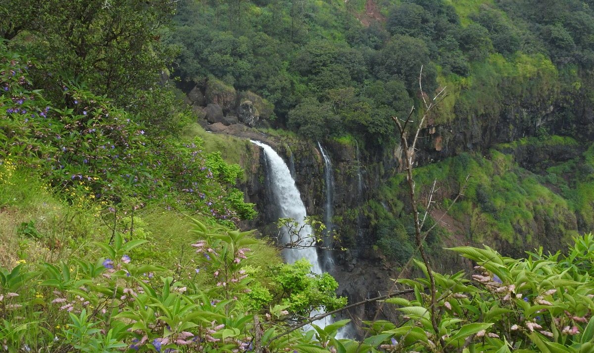Lingmala waterfall maharashtra
