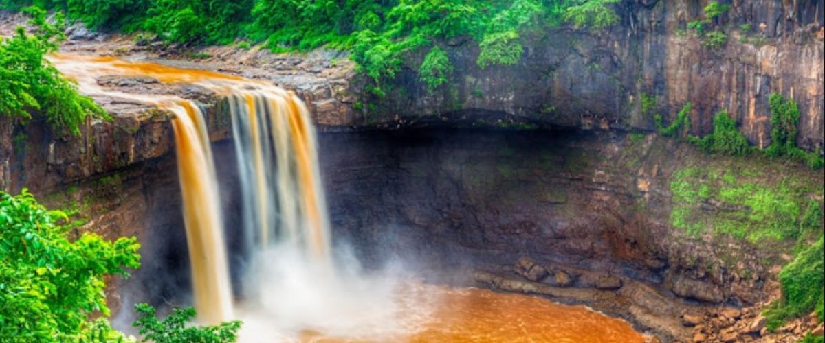 Unveiling Nature's Beauty: 10 Hidden Waterfalls in Gujarat - Main Awara ...