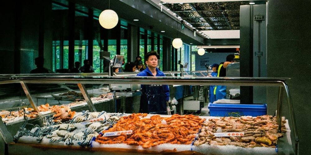 Seafood stall at Sydney Fish Market